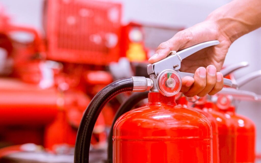 تست هیدرواستاتیک کپسول های آتش‌نشانی و چگونگی و زمان استفاده دستگاه هیدرواستاتیک